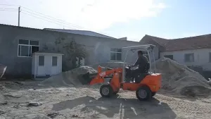 Chargeuse sur pneus électrique E15 (700 kg)