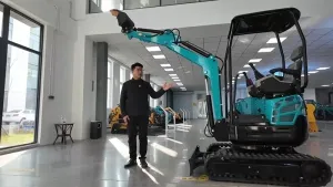 Mini pelle hydraulique sur chenilles KV18 (1 500 kg)