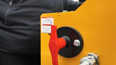 Mini chargeuse compacte sur pneus S360