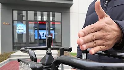 Mini chargeuse compacte sur pneus S360