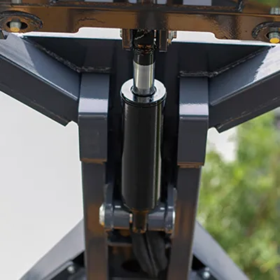 Mini chargeuse compacte sur pneus S490