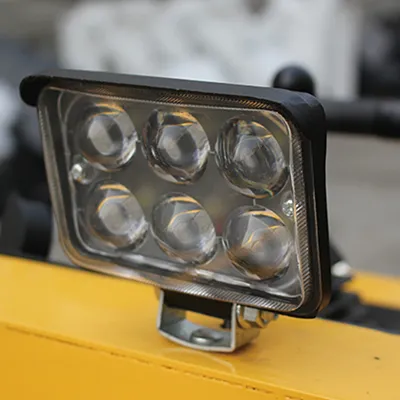 Mini chargeuse compacte sur chenilles T490