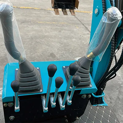 Pelle sur chenilles KE09