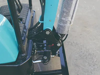 Mini pelle sur chenilles KV18/18PLUS