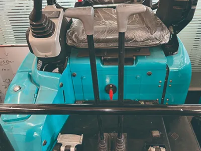 Mini pelle sur chenilles KV18/18PLUS